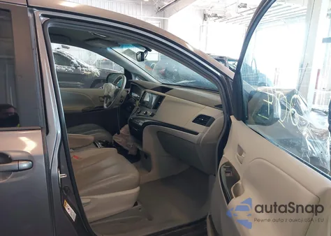 2011 Toyota Sienna Le V6 z USA, uszkodzony, nr VIN 5TDKK3DC8BS048161